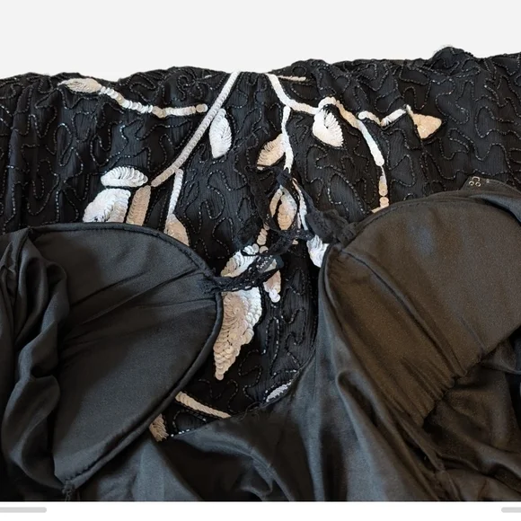 Pre-owned   Vintage Stenay Black and Silver Embroidered Blouse.100%Silk - Picture 7 of 9